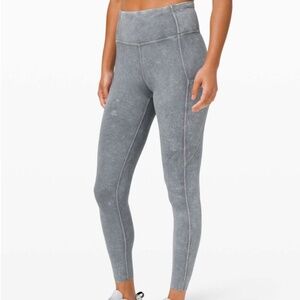 Lululemon Fast and Free High Rise Tight 25" *Ice Dye Ice Wash Asphalt Grey EUC.